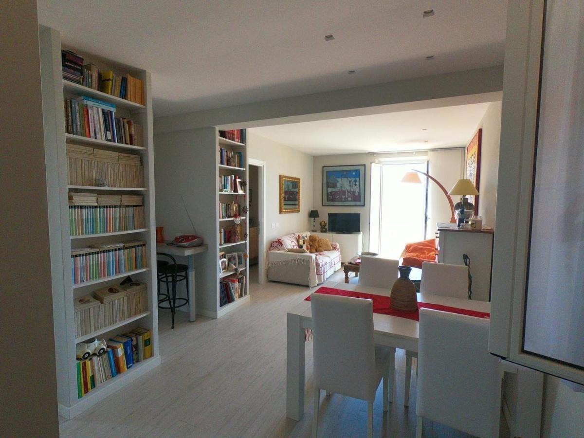 Rosso Tramonto Luxury-White- Ladispoli, Lungomare Regina Elena 58 Villa Buitenkant foto